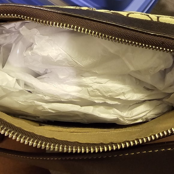 Coach Authentic Brown and Tan Signature Handbag with Adjustable Strap EUC - Picture 2 of 10